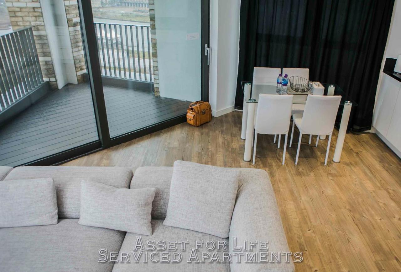 Pontoon Dock Key Workers Apartment Londres Exterior foto