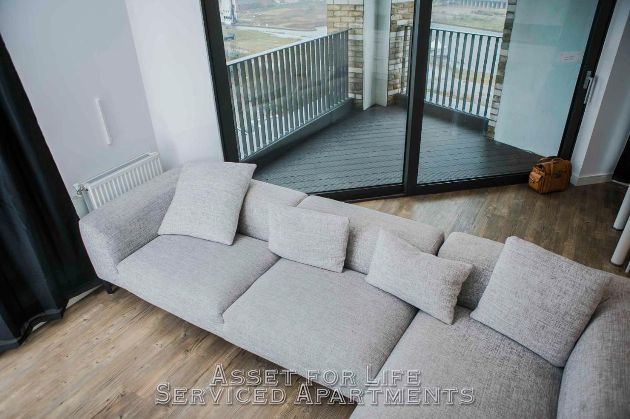 Pontoon Dock Key Workers Apartment Londres Exterior foto